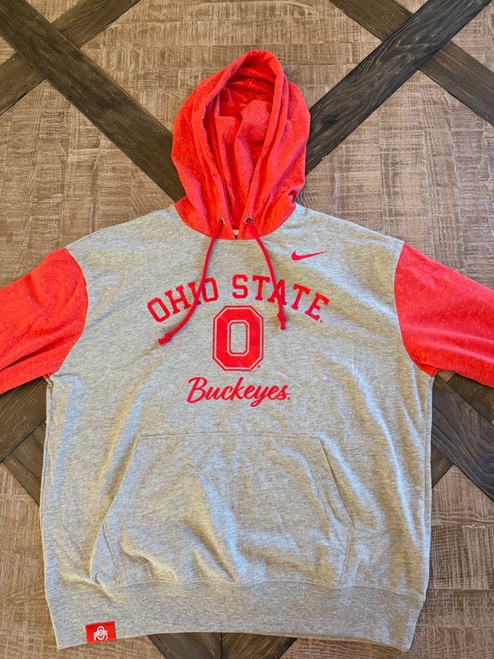 Women’s Nike Ohio State Buckeyes hooded long sleeve